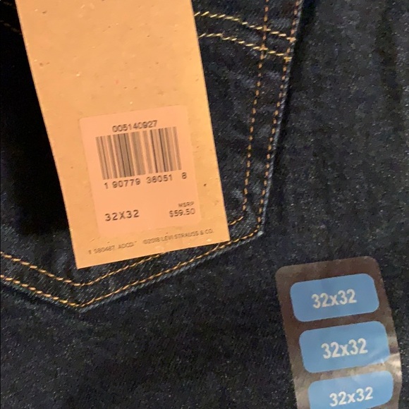 Levi’s - Picture 4 of 5